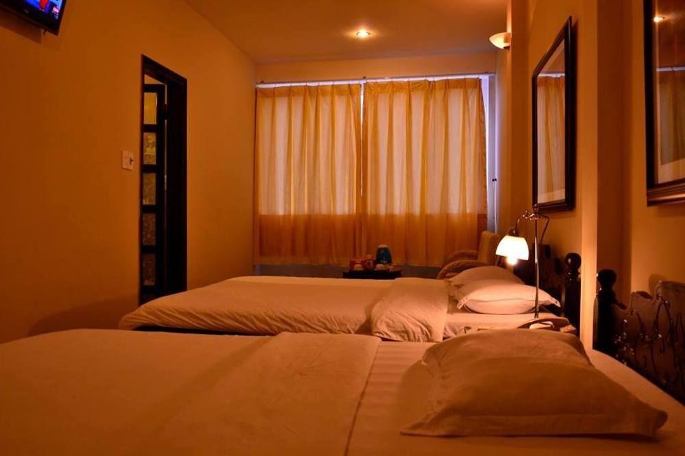 Hue Nino Hotel Екстер'єр фото