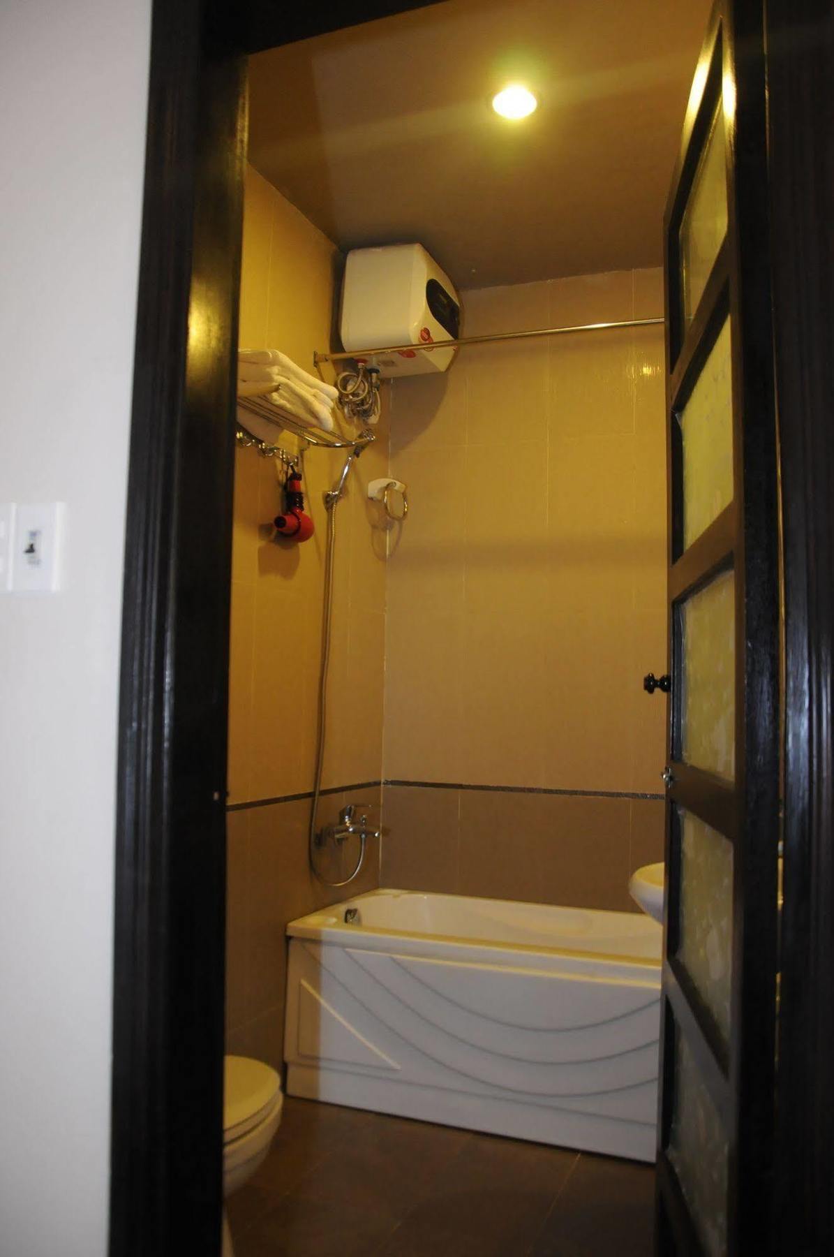 Hue Nino Hotel Екстер'єр фото