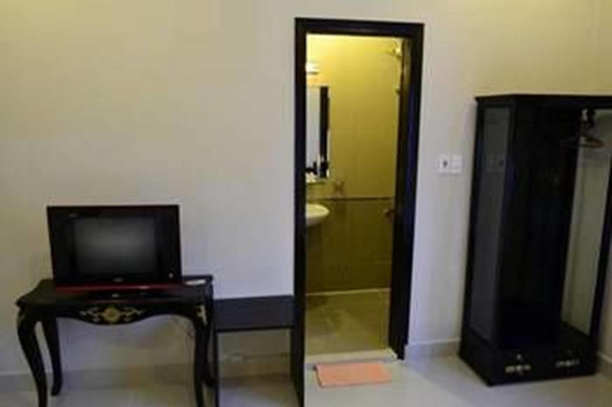 Hue Nino Hotel Екстер'єр фото