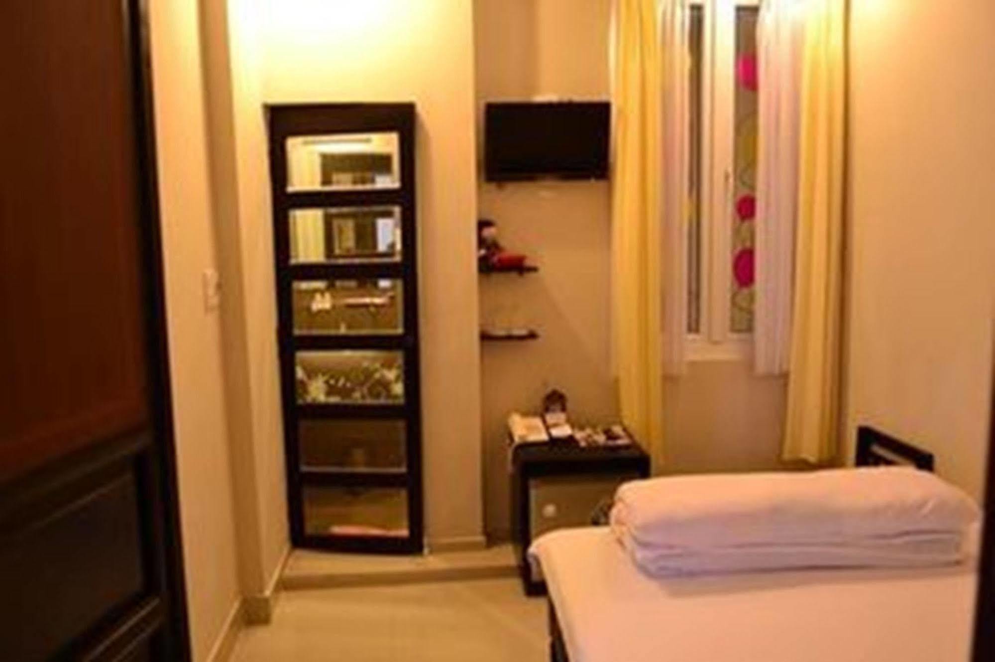 Hue Nino Hotel Екстер'єр фото